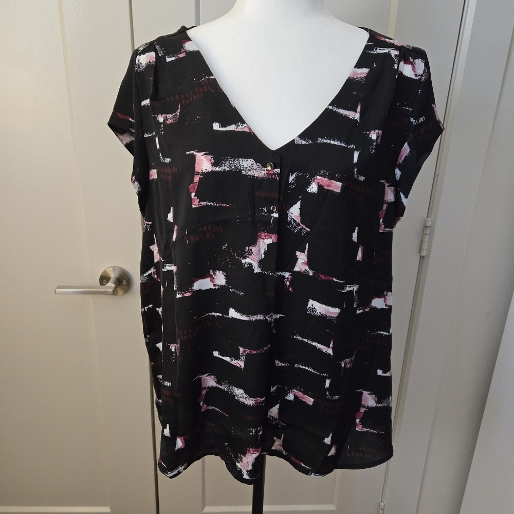 Black and Pink Graphic Cap Sleeve Blouse
